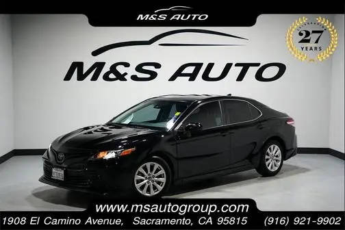 2019 Toyota Camry LE FWD photo