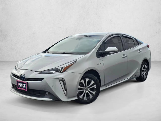 2019 Toyota Prius XLE AWD photo