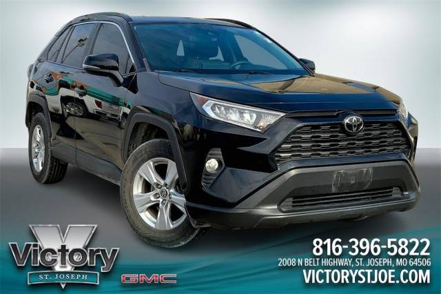 2019 Toyota RAV4 XLE FWD photo