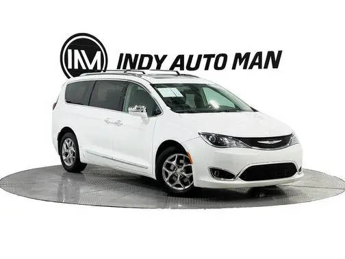 2018 Chrysler Pacifica Minivan Limited FWD photo