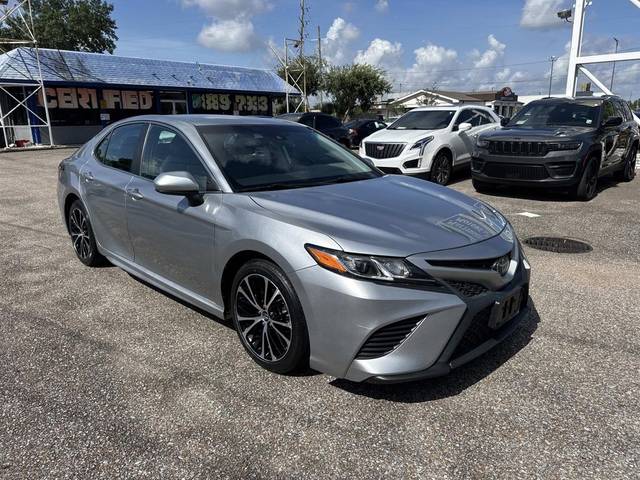 2019 Toyota Camry SE FWD photo