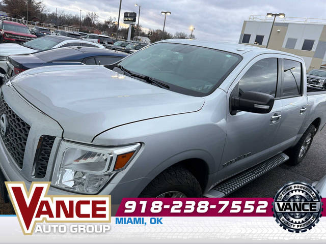 2018 Nissan Titan SV 4WD photo