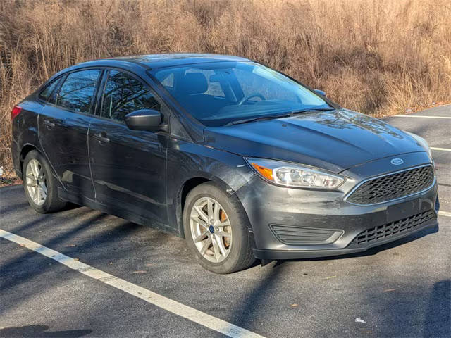 2018 Ford Focus SE FWD photo