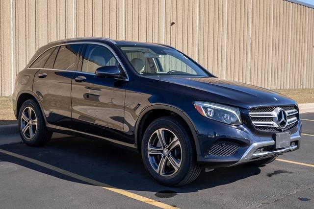 2016 Mercedes-Benz GLC-Class GLC 300 AWD photo