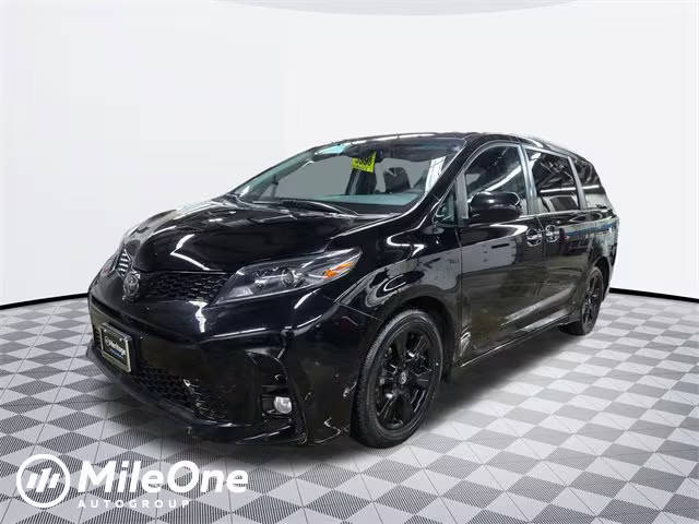 2020 Toyota Sienna SE AWD photo