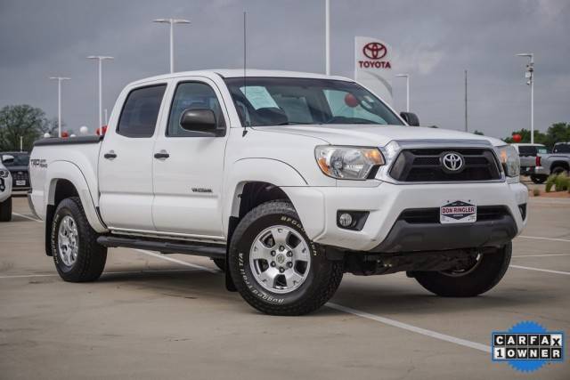 2015 Toyota Tacoma  4WD photo