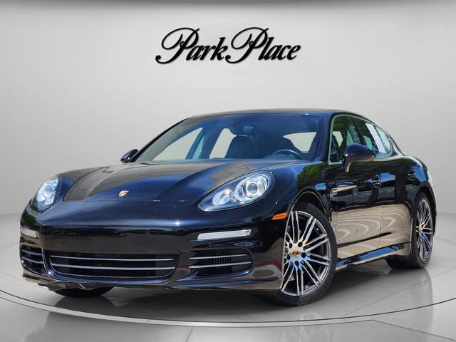 2015 Porsche Panamera S RWD photo