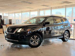 2019 Nissan Pathfinder S 4WD photo