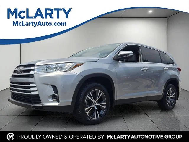 2019 Toyota Highlander LE FWD photo
