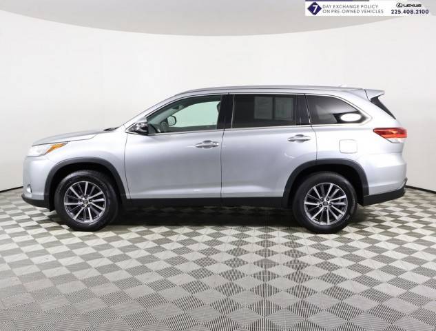 2019 Toyota Highlander XLE FWD photo