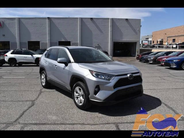 2019 Toyota RAV4 XLE FWD photo