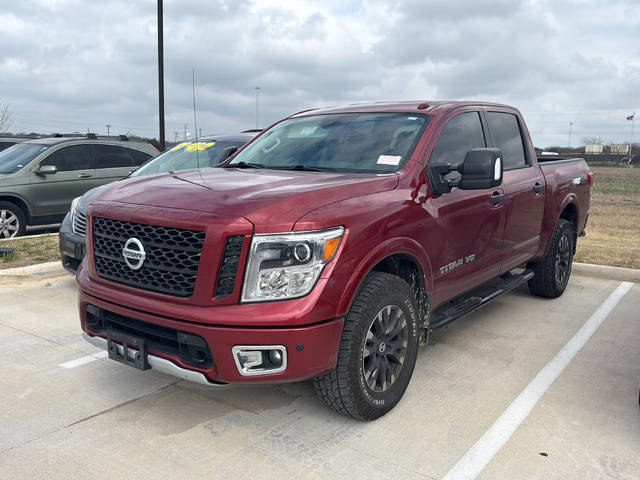 2019 Nissan Titan PRO-4X 4WD photo