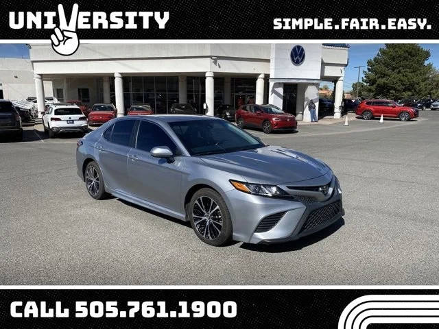 2019 Toyota Camry SE FWD photo