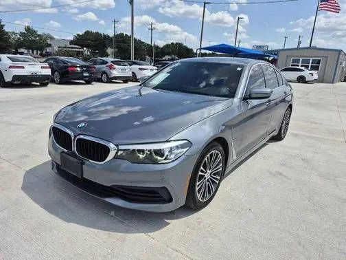 2019 BMW 5 Series 530e iPerformance RWD photo
