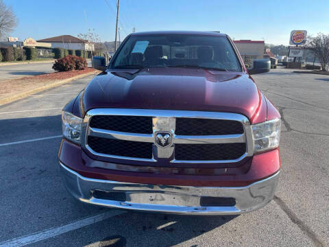 2018 Ram 1500 SLT 4WD photo