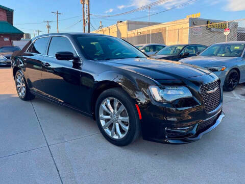 2018 Chrysler 300 Touring AWD photo