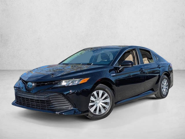 2019 Toyota Camry Hybrid LE FWD photo