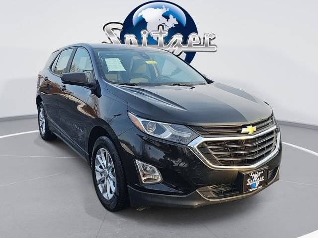 2020 Chevrolet Equinox LS FWD photo
