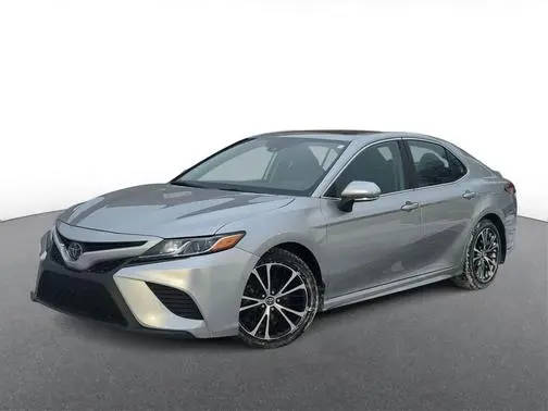 2019 Toyota Camry SE FWD photo