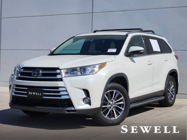 2019 Toyota Highlander XLE FWD photo