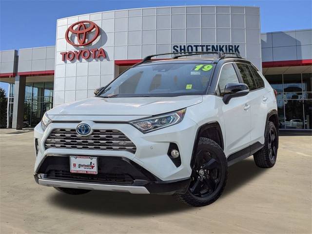 2019 Toyota RAV4 Hybrid XSE AWD photo