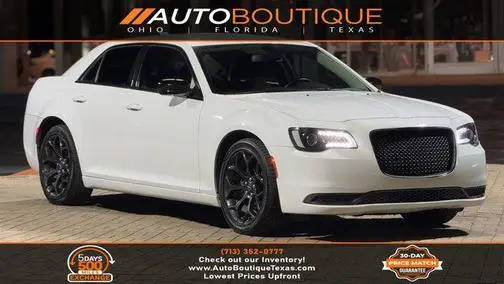 2019 Chrysler 300 Touring RWD photo