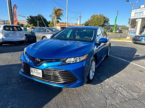 2019 Toyota Camry LE FWD photo