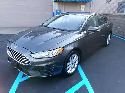 2020 Ford Fusion SE FWD photo