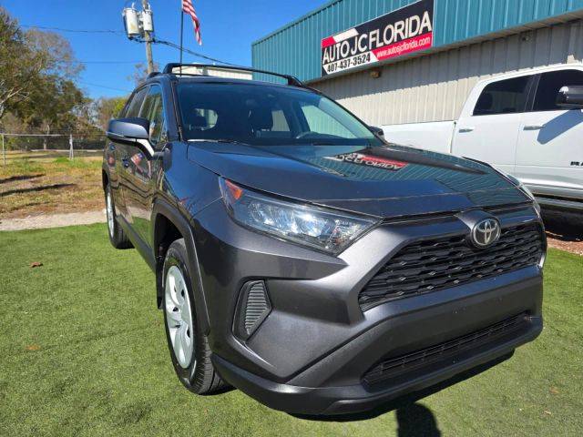 2019 Toyota RAV4 LE FWD photo