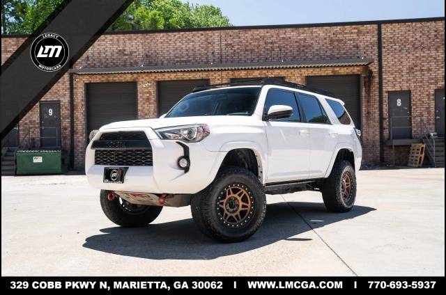 2019 Toyota 4Runner SR5 4WD photo