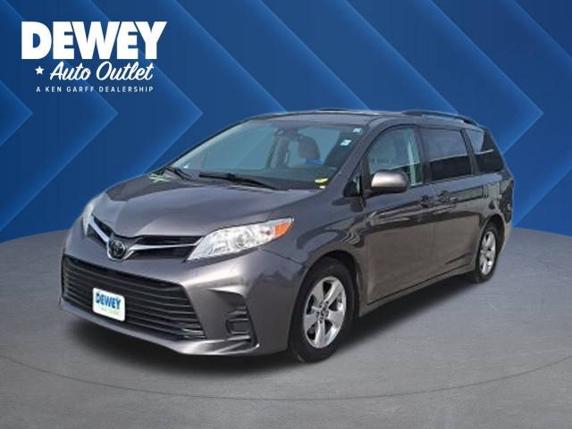 2020 Toyota Sienna LE FWD photo