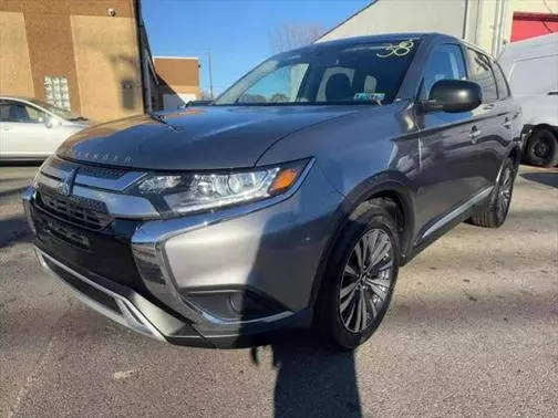 2019 Mitsubishi Outlander ES 4WD photo