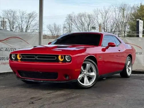 2015 Dodge Challenger R/T Plus RWD photo
