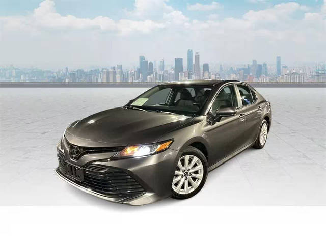 2019 Toyota Camry LE FWD photo