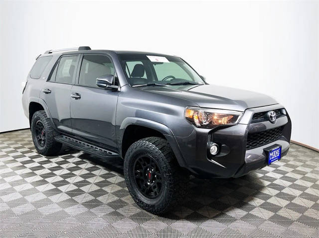 2019 Toyota 4Runner SR5 4WD photo