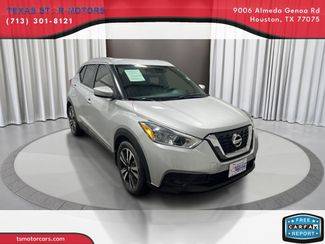 2019 Nissan Kicks SV FWD photo