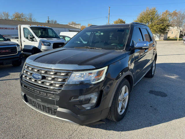 2017 Ford Explorer XLT 4WD photo