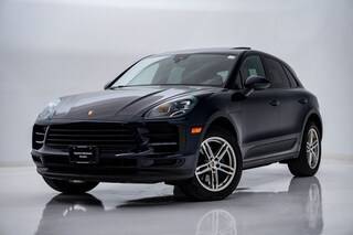 2020 Porsche Macan  AWD photo