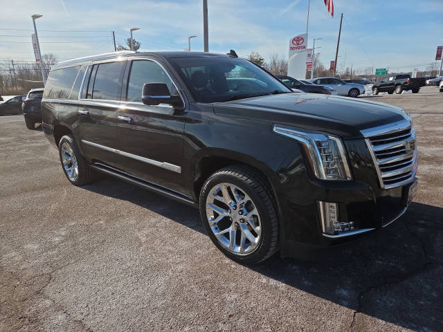 2020 Cadillac Escalade ESV Platinum 4WD photo