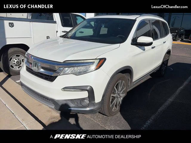 2020 Honda Pilot Touring 8-Passenger AWD photo