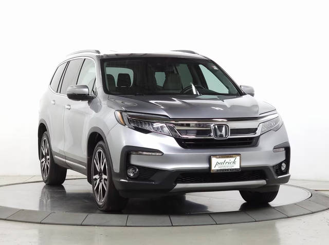 2020 Honda Pilot Touring 8-Passenger AWD photo