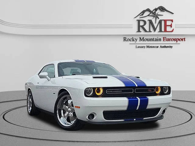 2015 Dodge Challenger R/T Plus RWD photo