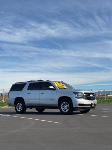 2018 Chevrolet Suburban LT 4WD photo