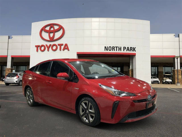 2019 Toyota Prius XLE FWD photo