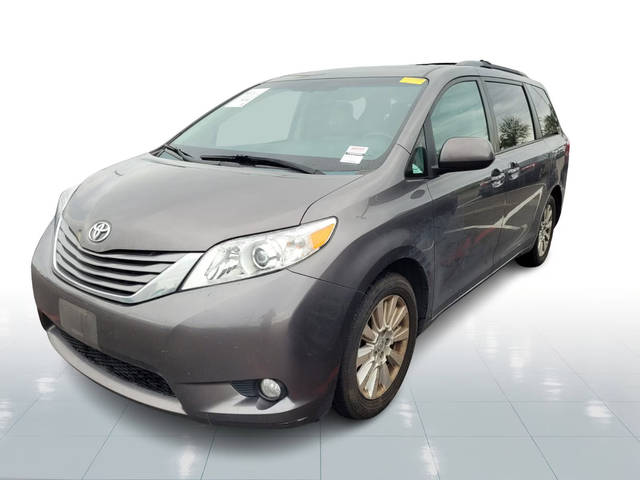 2015 Toyota Sienna XLE AWD photo