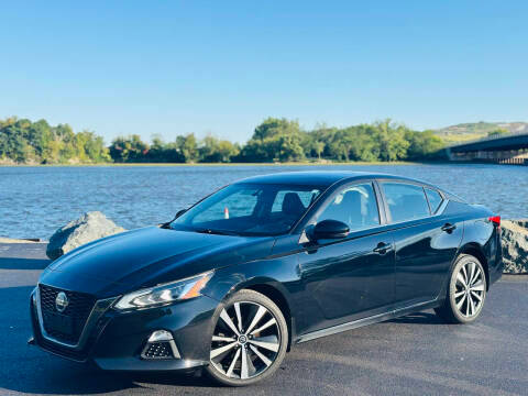 2019 Nissan Altima 2.5 SR AWD photo