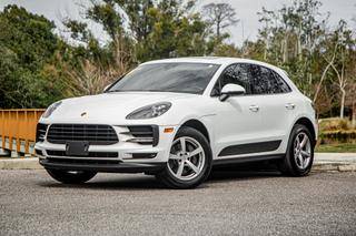 2020 Porsche Macan  AWD photo