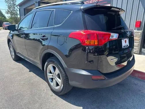 2015 Toyota RAV4 XLE AWD photo