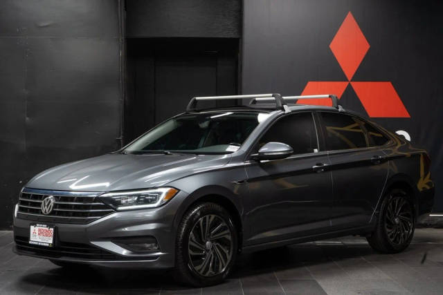 2019 Volkswagen Jetta SEL Premium FWD photo