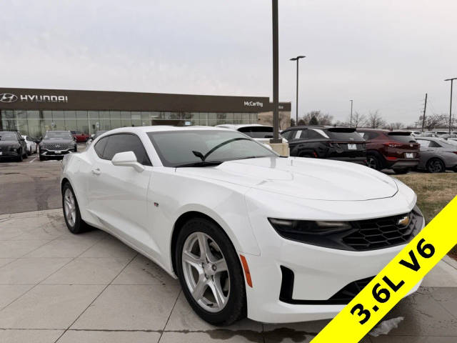 2019 Chevrolet Camaro 1LT RWD photo